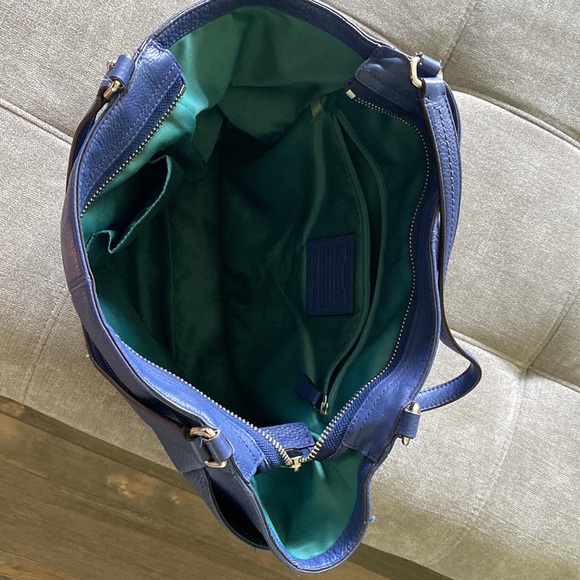 Coach bag.  Excellent condition - Picture 3 of 6